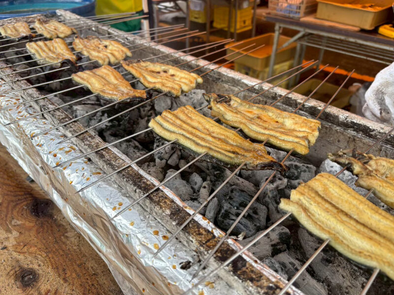 今年もゴール後のふるまいに「ミニうなぎ丼」が登場！